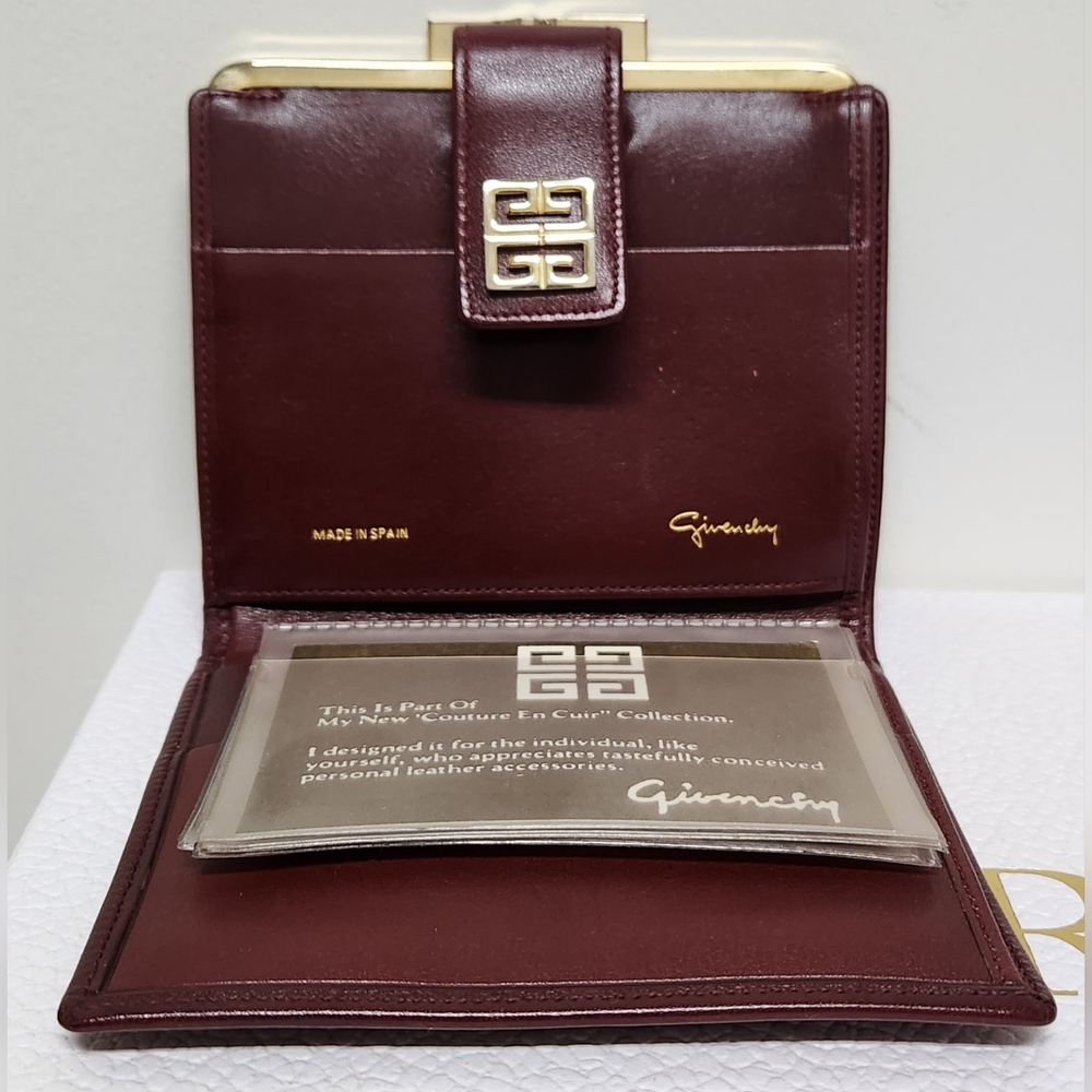 GIVENCHY Vintage Leather Kisslock Bifold Wallet EUC